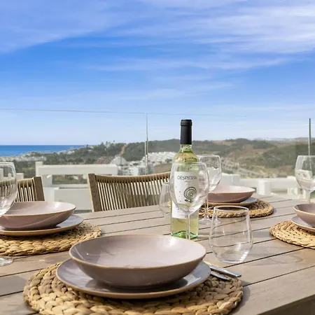 Vivi Homes - La Vista - Pool - Terrace - Comfort And Relax إِستيبونا