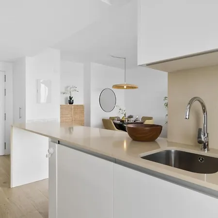 Vivi Homes - La Vista - Pool - Terrace - Comfort And Relax Apartment *